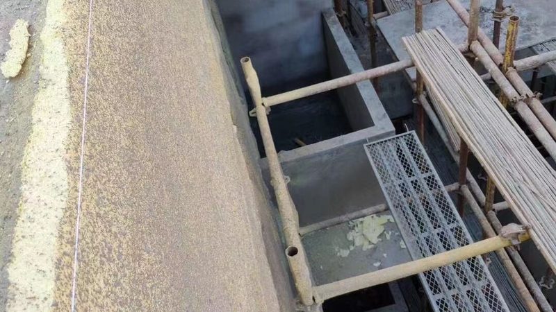 目前市场上常见的厨房防水涂料主要有以下几种：
